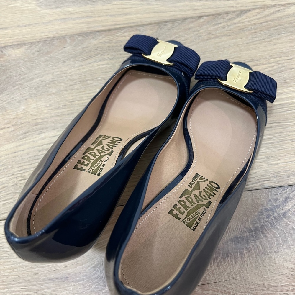 Salvatore Ferragamo Vara Bow Pump Shoe